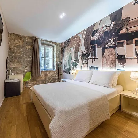 Pjaca Gostinjska kuća 4*