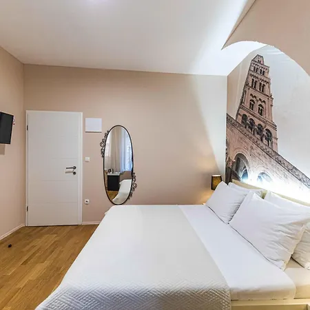 Pjaca Gostinjska kuća 4*