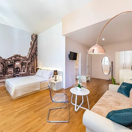 Gostinjska kuća Pjaca 4*